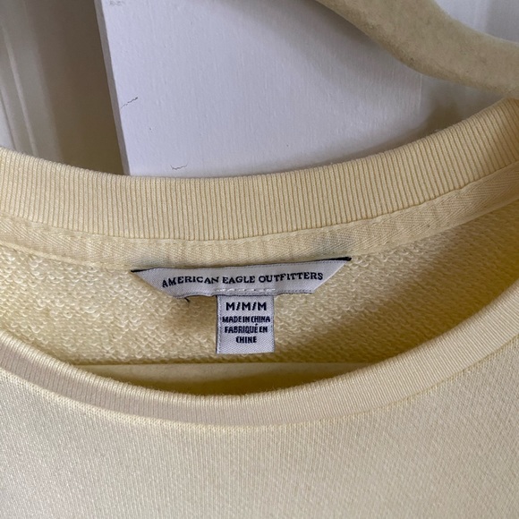 American Eagle Cozy Yellow Crewneck - Picture 4 of 5